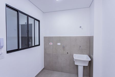 Sala, cozinha e área de serviço de apartamento para alugar com 1 quarto, 32m² em Brasilândia, São Paulo