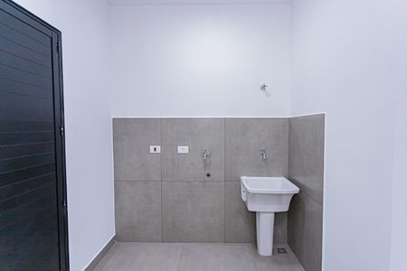 Sala, cozinha e área de serviço de apartamento para alugar com 1 quarto, 32m² em Brasilândia, São Paulo