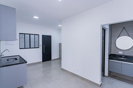 Sala, cozinha e área de serviço de apartamento para alugar com 1 quarto, 32m² em Brasilândia, São Paulo