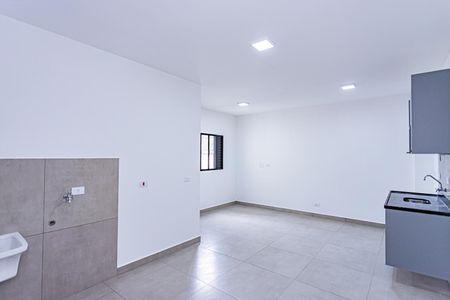 Sala, cozinha e área de serviço de apartamento para alugar com 1 quarto, 32m² em Brasilândia, São Paulo