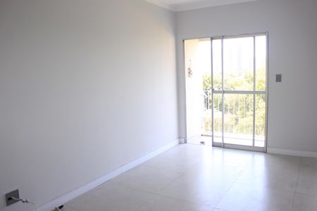 Sala de apartamento para alugar com 2 quartos, 60m² em Vila Leonor, Guarulhos