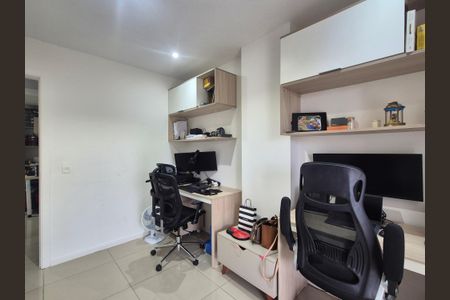 Apartamento à venda com 115m², 3 quartos e 2 vagas Apartamento à venda com 115m², 3 quartos e 2 vagasQuarto 1
