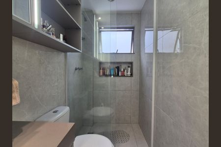 Apartamento à venda com 115m², 3 quartos e 2 vagas Apartamento à venda com 115m², 3 quartos e 2 vagasBanheiro suite
