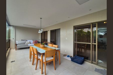 Apartamento à venda com 115m², 3 quartos e 2 vagas Apartamento à venda com 115m², 3 quartos e 2 vagasVaranda