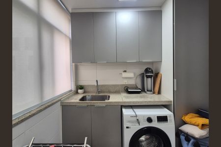 Apartamento à venda com 115m², 3 quartos e 2 vagas Apartamento à venda com 115m², 3 quartos e 2 vagasÁrea de Serviço