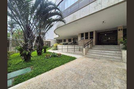 Apartamento à venda com 115m², 3 quartos e 2 vagas Apartamento à venda com 115m², 3 quartos e 2 vagasEntrada