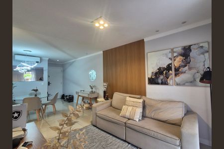 Apartamento à venda com 115m², 3 quartos e 2 vagas Apartamento à venda com 115m², 3 quartos e 2 vagasSala