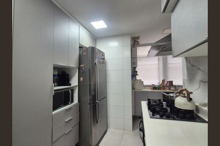 Apartamento à venda com 115m², 3 quartos e 2 vagas Apartamento à venda com 115m², 3 quartos e 2 vagasCozinha
