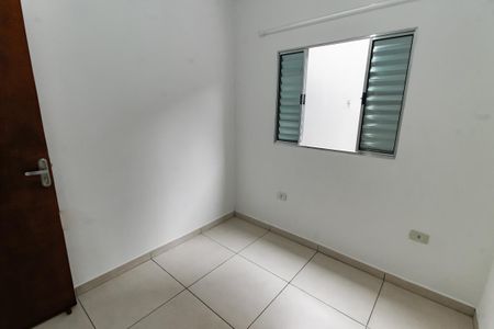 Quarto 1 de casa para alugar com 2 quartos, 77m² em Vila Franca, São Paulo