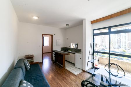 Sala de kitnet/studio para alugar com 1 quarto, 48m² em Funcionários, Belo Horizonte