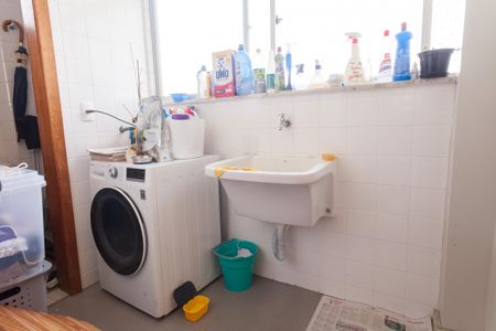 Apartamento à venda com 83m², 3 quartos e 2 vagas Apartamento à venda com 83m², 3 quartos e 2 vagasÁrea de Serviço