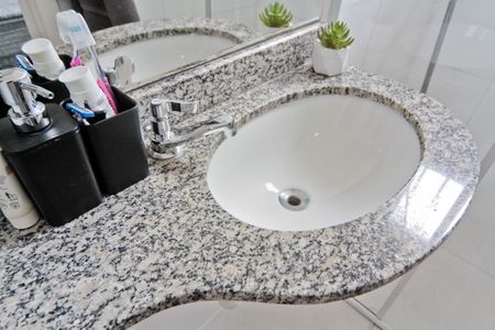 Casa de condomínio à venda com 87m², 2 quartos e 2 vagasBanheiro da Suíte 1