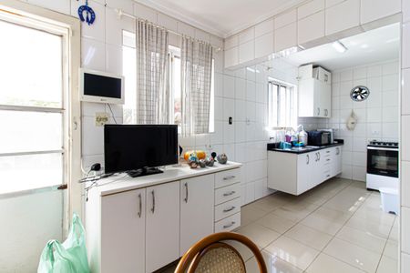 Casa à venda com 450m², 4 quartos e 15 vagas Casa à venda com 450m², 4 quartos e 15 vagasCozinha