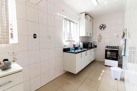 Casa à venda com 450m², 4 quartos e 15 vagas Casa à venda com 450m², 4 quartos e 15 vagasCozinha