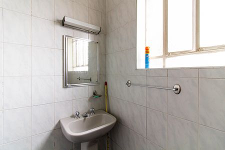 Casa à venda com 450m², 4 quartos e 15 vagas Casa à venda com 450m², 4 quartos e 15 vagasBanheiro