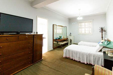 Casa à venda com 450m², 4 quartos e 15 vagas Casa à venda com 450m², 4 quartos e 15 vagasSuíte 1