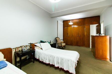 Casa à venda com 450m², 4 quartos e 15 vagas Casa à venda com 450m², 4 quartos e 15 vagasSuíte 1