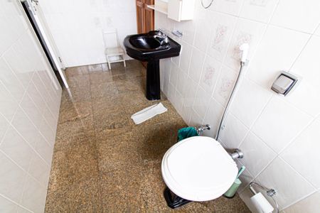 Casa à venda com 450m², 4 quartos e 15 vagas Casa à venda com 450m², 4 quartos e 15 vagasBanheiro da Suíte 1