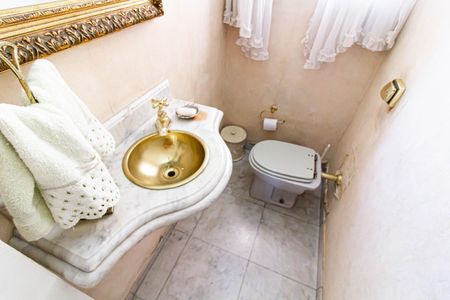 Casa à venda com 450m², 4 quartos e 15 vagas Casa à venda com 450m², 4 quartos e 15 vagasLavabo