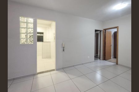 Sala de apartamento para alugar com 3 quartos, 57m² em Salgado Filho, Belo Horizonte