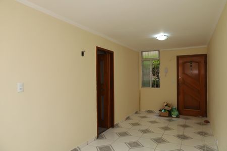 Sala de apartamento para alugar com 2 quartos, 56m² em Conjunto Residencial José Bonifácio, São Paulo