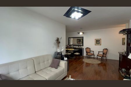 Apartamento à venda com 117m², 3 quartos e 2 vagas Apartamento à venda com 117m², 3 quartos e 2 vagasSala