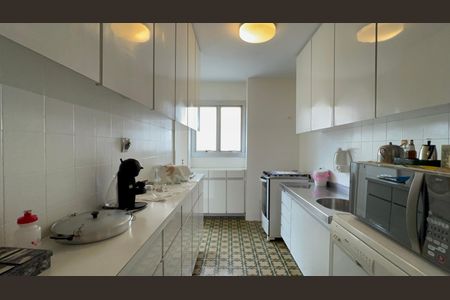 Apartamento à venda com 117m², 3 quartos e 2 vagas Apartamento à venda com 117m², 3 quartos e 2 vagasCozinha