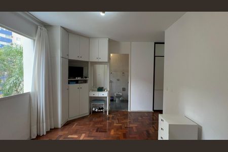Apartamento à venda com 117m², 3 quartos e 2 vagas Apartamento à venda com 117m², 3 quartos e 2 vagasSuite