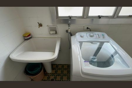 Apartamento à venda com 117m², 3 quartos e 2 vagas Apartamento à venda com 117m², 3 quartos e 2 vagasÁrea de Serviço