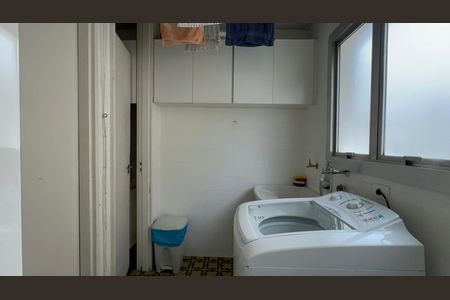 Apartamento à venda com 117m², 3 quartos e 2 vagas Apartamento à venda com 117m², 3 quartos e 2 vagasÁrea de Serviço