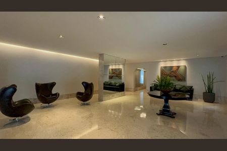 Apartamento à venda com 117m², 3 quartos e 2 vagas Apartamento à venda com 117m², 3 quartos e 2 vagasHall de entrada