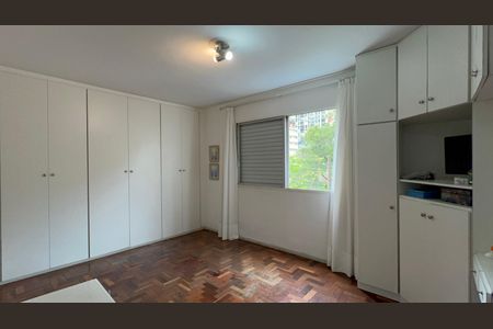 Apartamento à venda com 117m², 3 quartos e 2 vagas Apartamento à venda com 117m², 3 quartos e 2 vagasSuite