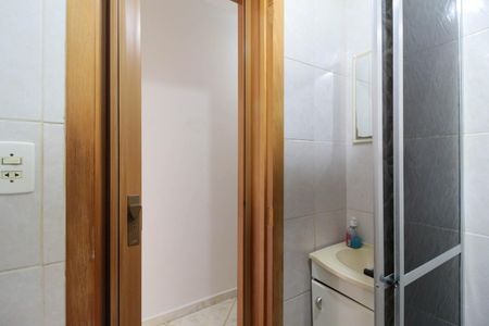 Casa à venda com 60m², 2 quartos e sem vaga Casa à venda com 60m², 2 quartos e sem vagaBanheiro