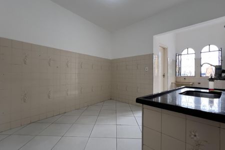Cozinha de casa para alugar com 1 quarto, 60m² em Jardim Santa Clara, Guarulhos
