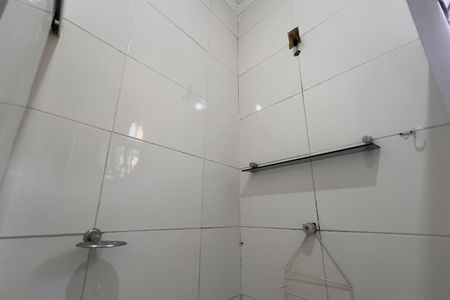 Banheiro de casa para alugar com 1 quarto, 60m² em Jardim Santa Clara, Guarulhos