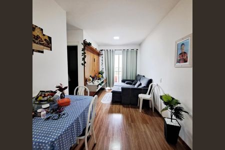 Sala de apartamento à venda com 2 quartos, 47m² em Piratininga, Osasco