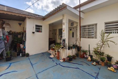 Casa à venda com 201m², 2 quartos e 3 vagas Casa à venda com 201m², 2 quartos e 3 vagasQuintal