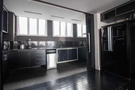 Cozinha de apartamento à venda com 2 quartos, 146m² em Jardim Paulista, São Paulo
