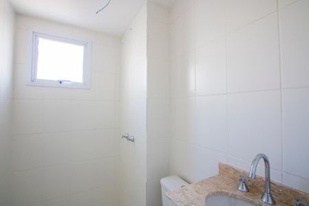 Apartamento à venda com 58m², 2 quartos e 1 vaga Apartamento à venda com 58m², 2 quartos e 1 vagaBanheiro social