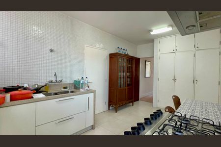 Apartamento para alugar com 154m², 3 quartos e 1 vagaCozinha
