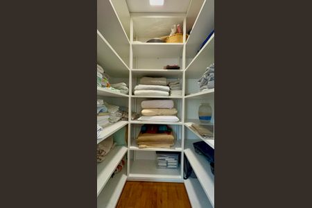 Apartamento para alugar com 154m², 3 quartos e 1 vagaCloset do quarto