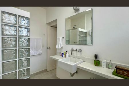 Apartamento para alugar com 154m², 3 quartos e 1 vagaBanheiro da Suíte