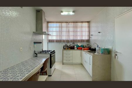 Apartamento para alugar com 154m², 3 quartos e 1 vagaCozinha