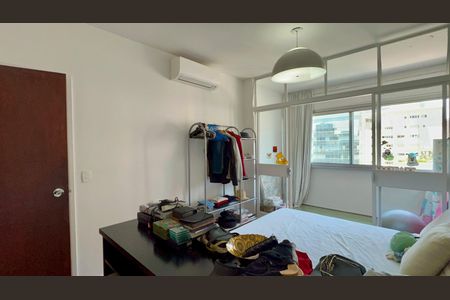 Apartamento para alugar com 154m², 3 quartos e 1 vagaSuite