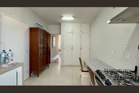 Apartamento para alugar com 154m², 3 quartos e 1 vagaCozinha