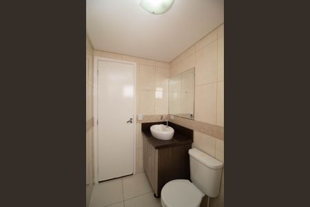 Apartamento à venda com 60m², 2 quartos e 2 vagas Apartamento à venda com 60m², 2 quartos e 2 vagasBanheiro