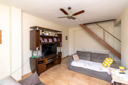 Casa à venda com 120m², 2 quartos e sem vaga Casa à venda com 120m², 2 quartos e sem vagaSala do 2º andar