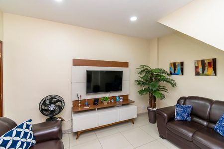 Casa à venda com 120m², 2 quartos e sem vaga Casa à venda com 120m², 2 quartos e sem vagaSala