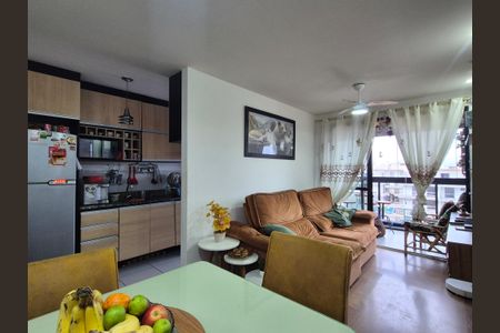 Sala  de apartamento para alugar com 2 quartos, 77m² em Recreio dos Bandeirantes, Rio de Janeiro