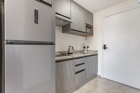 Cozinha de kitnet/studio para alugar com 1 quarto, 26m² em Boa Vista, Porto Alegre